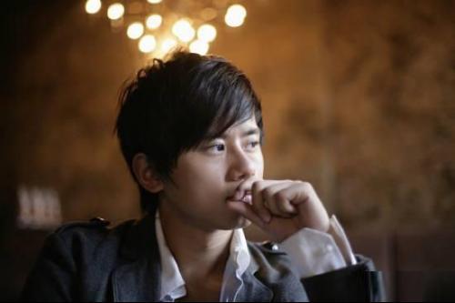 张杰详细资料,音乐梦想的翅膀，成就华语乐坛璀璨星辰