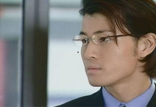 许绍洋图片,光影交织，演绎不凡人生