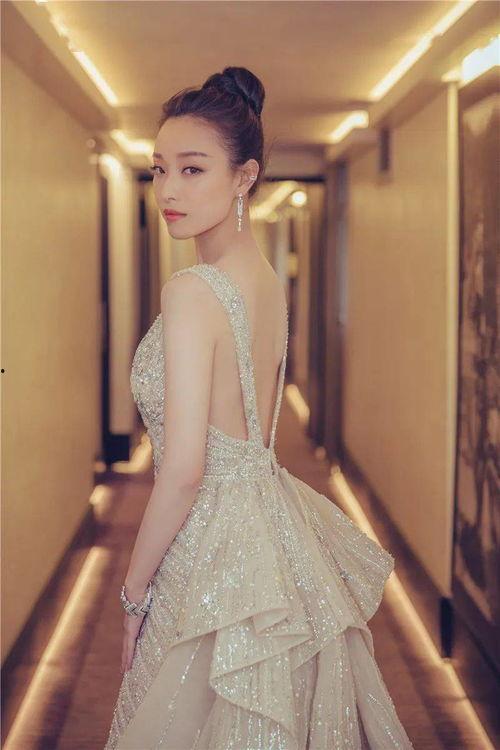 最瘦的女明星,揭秘最瘦女明星的塑形秘诀