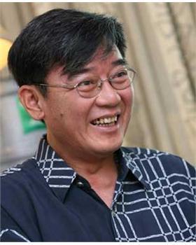 演员李立群个人资料,从舞台到荧幕，演绎人生百态的资深演员